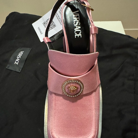 Versace Pink Heels with Glossy Finish and Buckle Strap - Picture 2 of 10